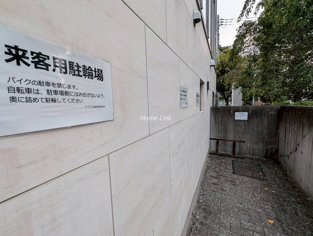 テラス加賀　来客用駐輪場