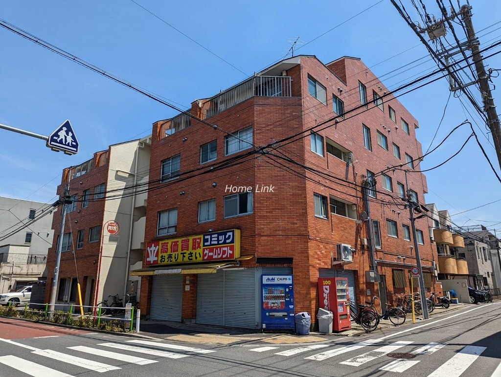 メゾン蓮根　角地に立地