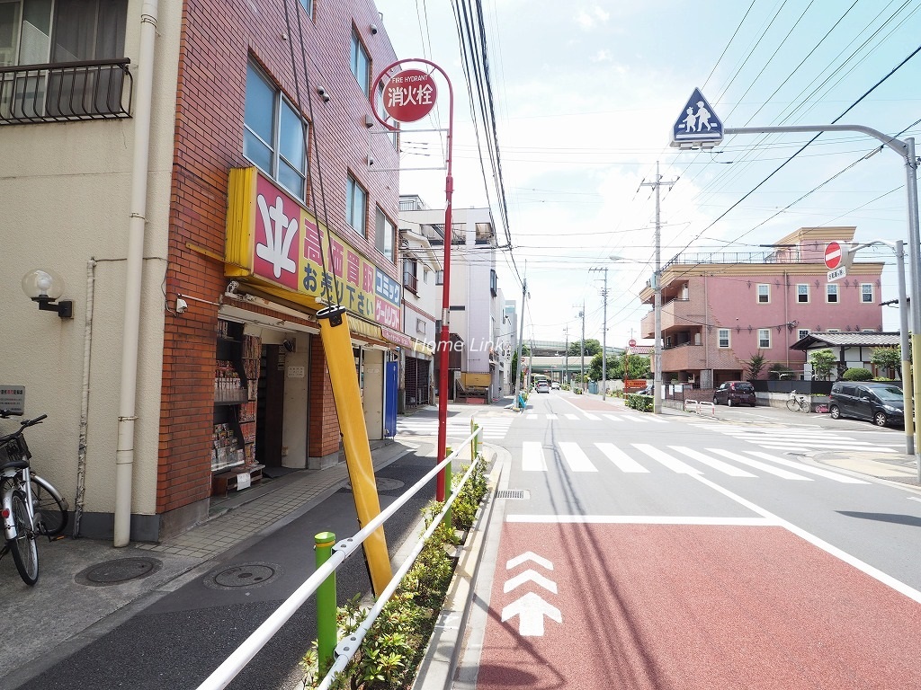 メゾン蓮根　北側 前面道路
