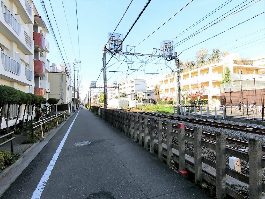常盤台マイコーポ　前面道路