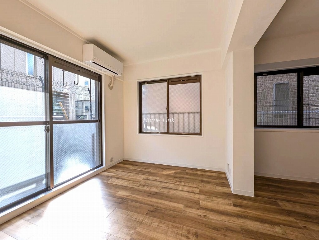 セザール中板橋1階　気兼ねない1階の南・西向き角住戸