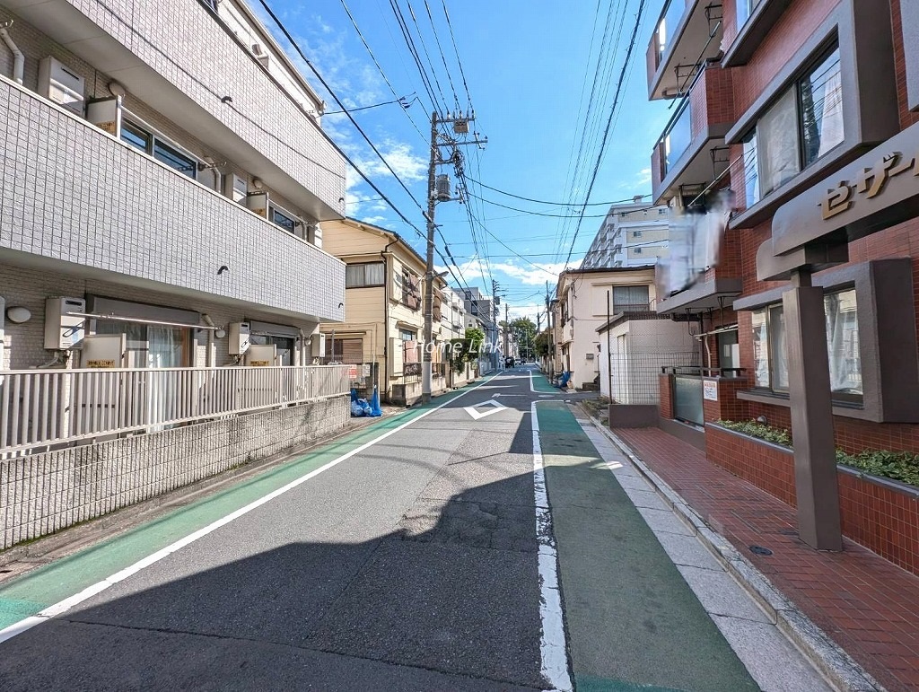 セザール中板橋　東側 前面道路