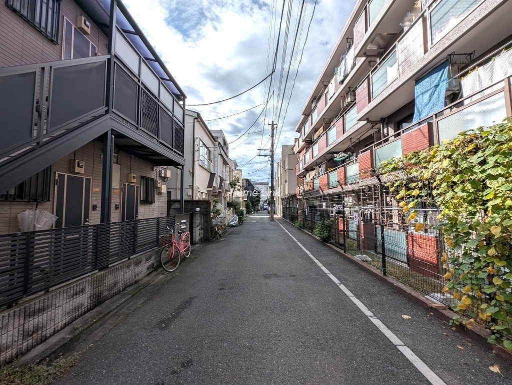 セザール中板橋　南側 前面道路