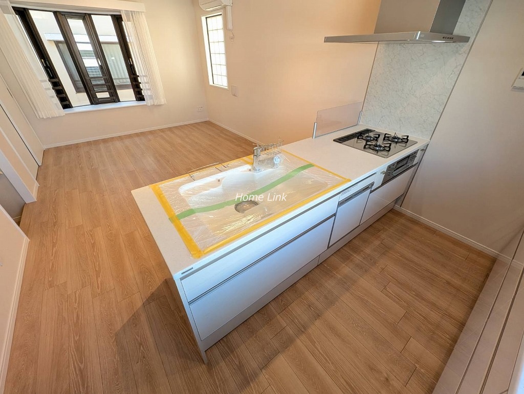 アリーナ赤塚1階 開放的なオープンキッチン