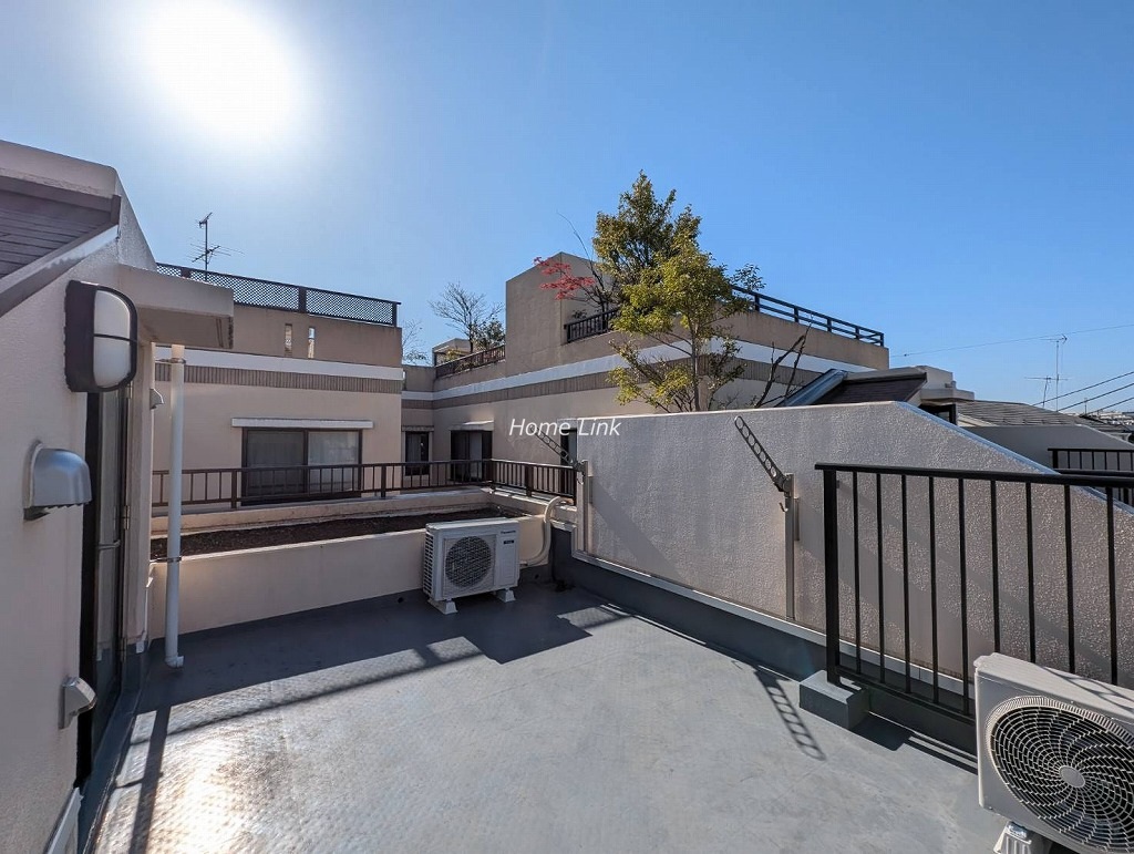 アリーナ赤塚1階 陽当りの良いルーフテラス