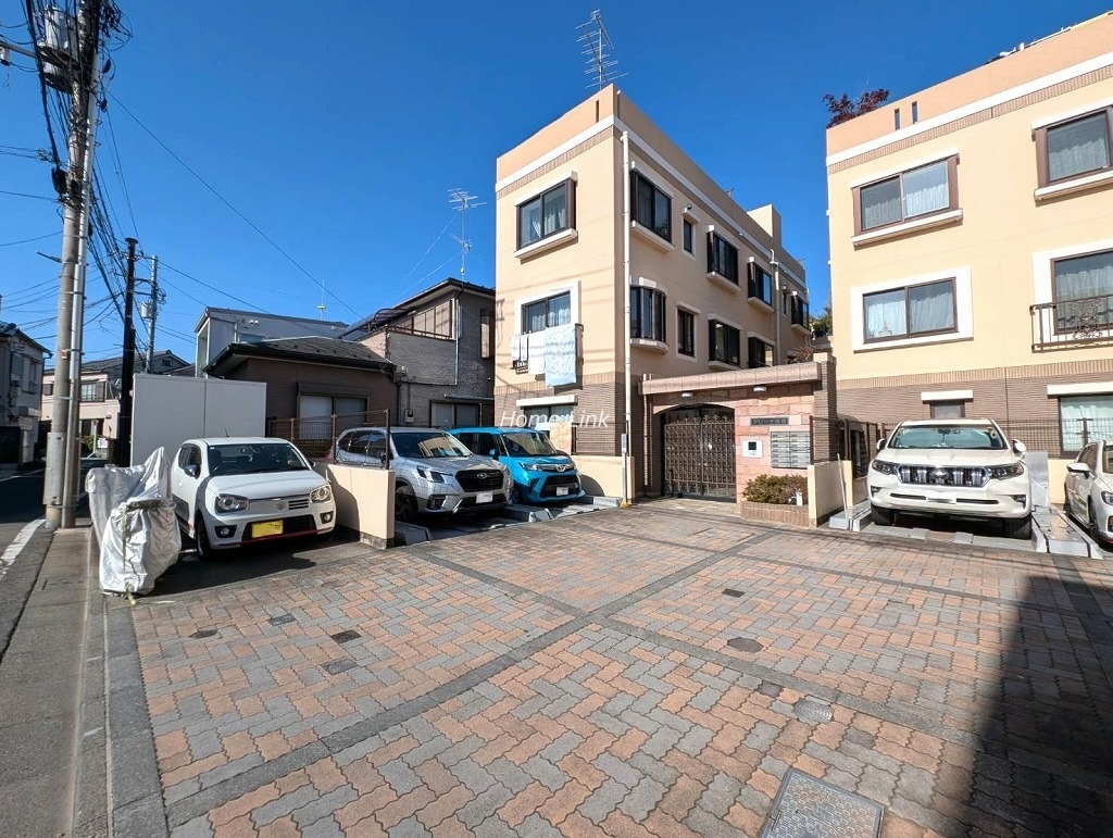 アリーナ赤塚 南側からの外観