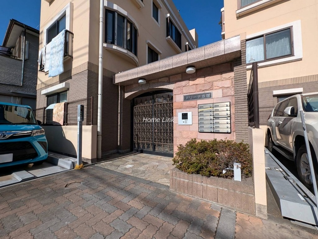 アリーナ赤塚 エントランス前