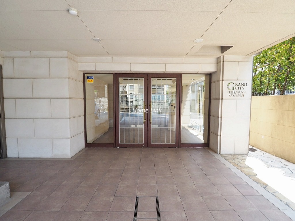 グランシティユーロパレス大山 エントランス