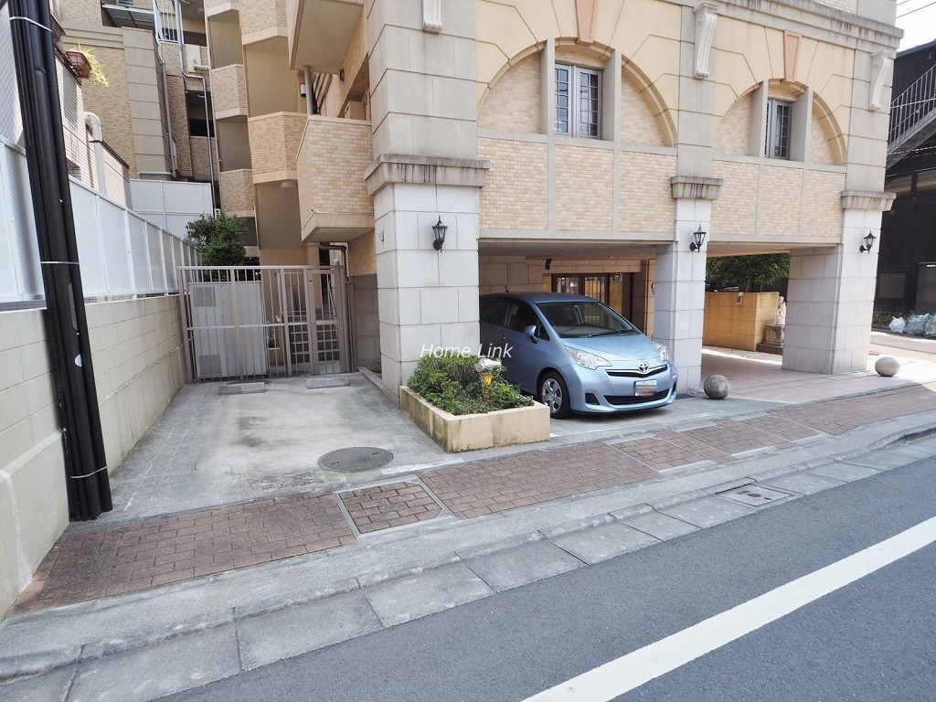 グランシティユーロパレス大山 駐車場