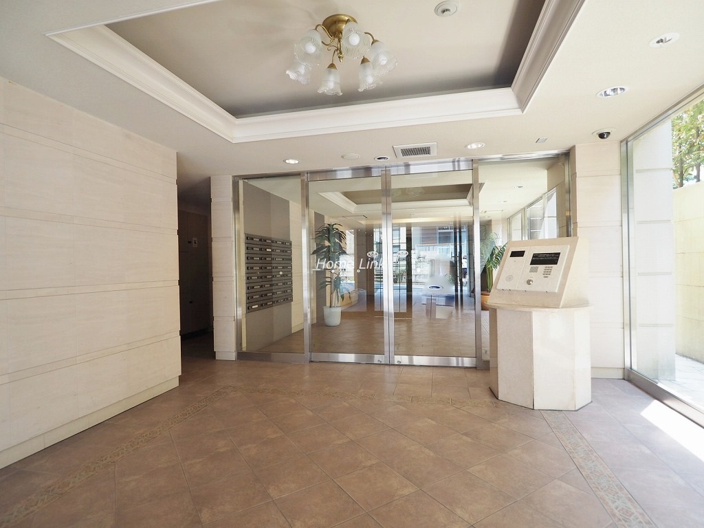 グランシティユーロパレス大山 エントランス