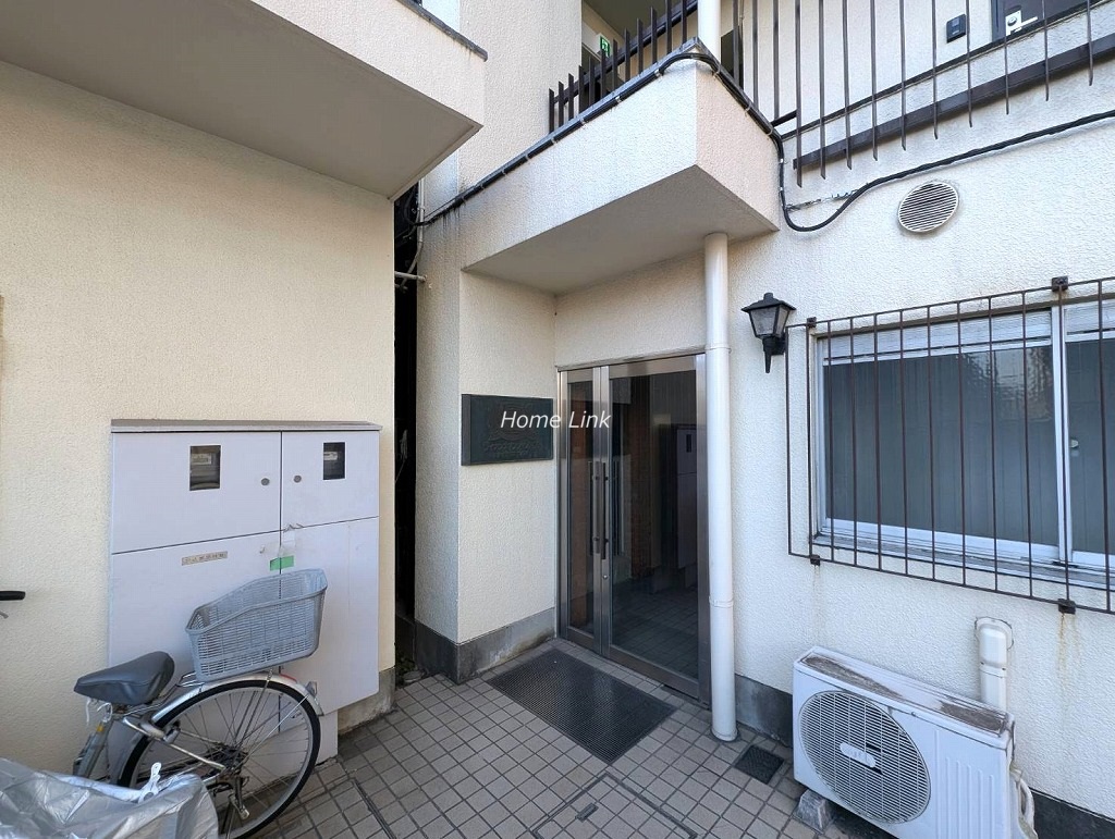 ライオンズマンション蓮沼 エントランス前