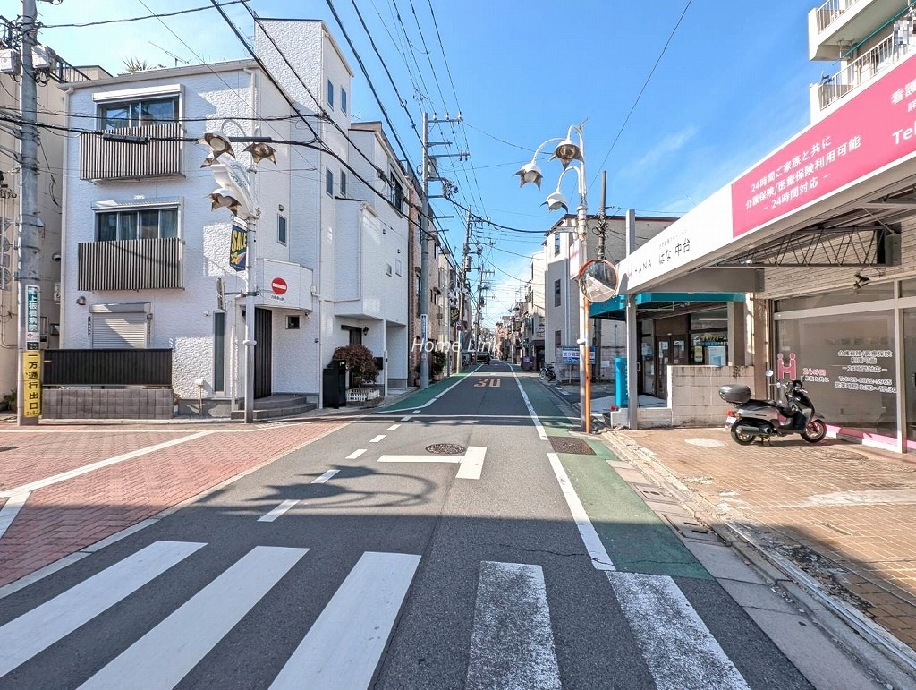 上板橋カーネル　前面道路