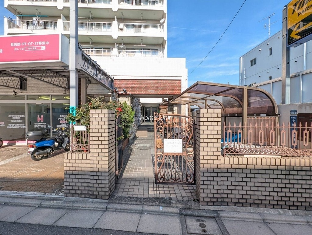 上板橋カーネル　エントランス前アプローチ