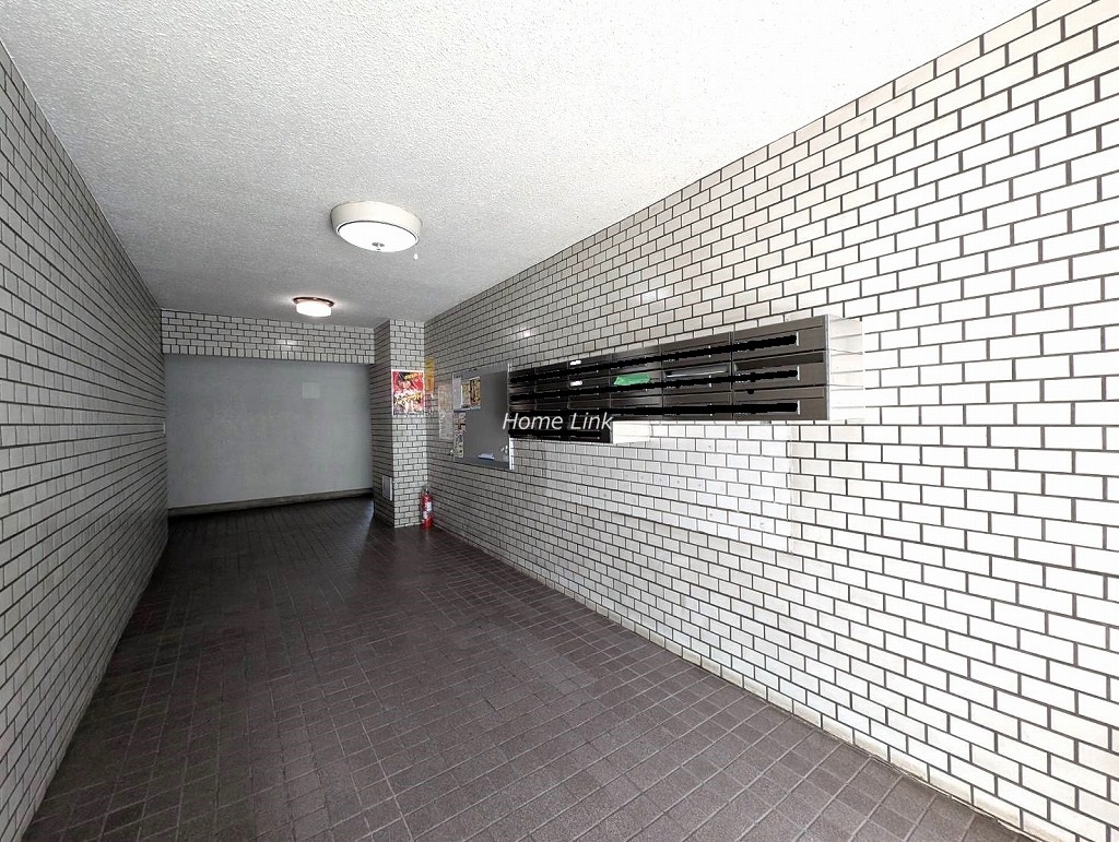 サンライフ見次公園　エントランスホール