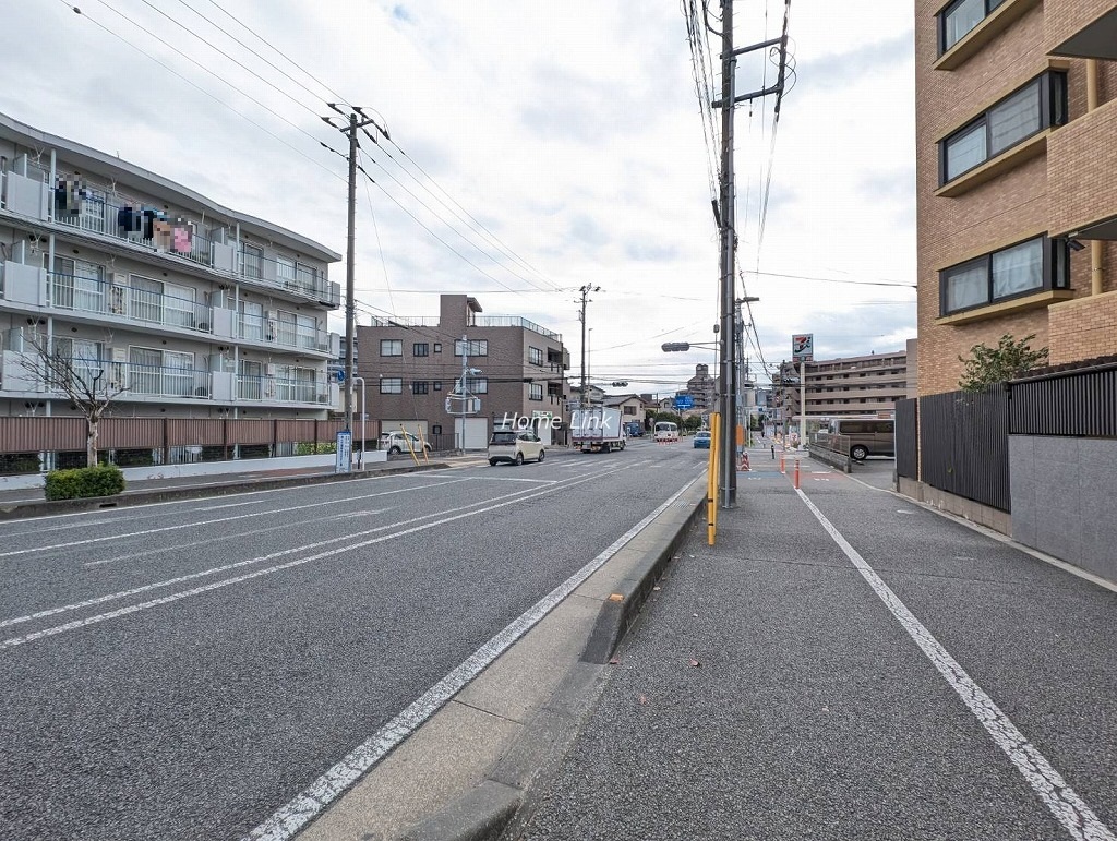ライオンズマンション東浦和　前面道路