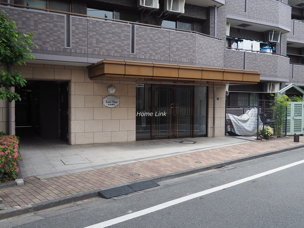 レーベンハイム東武練馬　エントランス前