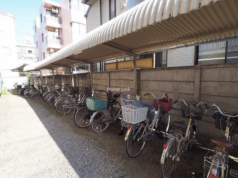 南ときわ台ローヤルコーポ 駐輪場