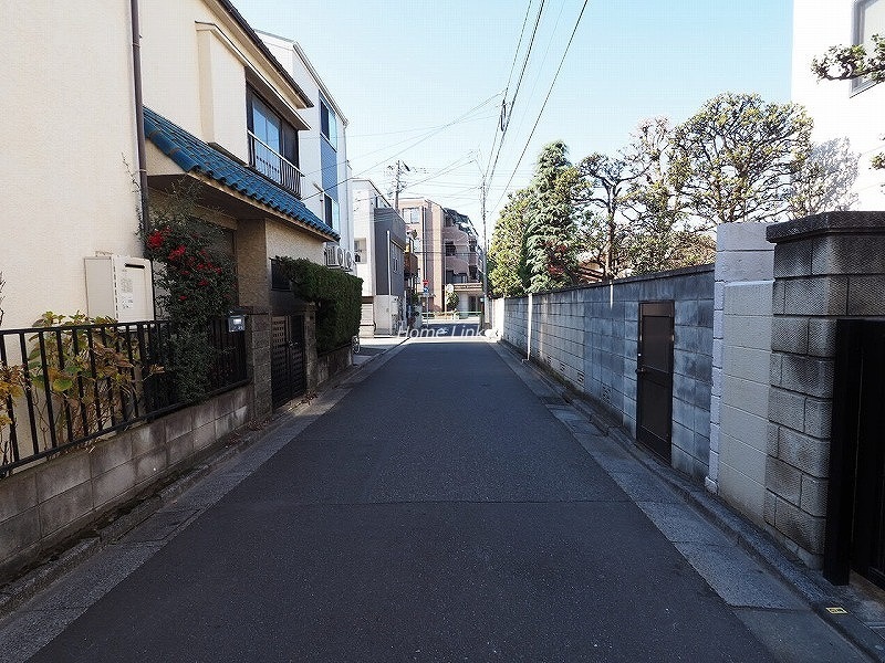 南ときわ台ローヤルコーポ 前面道路