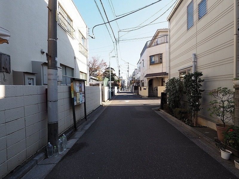 南ときわ台ローヤルコーポ 前面道路
