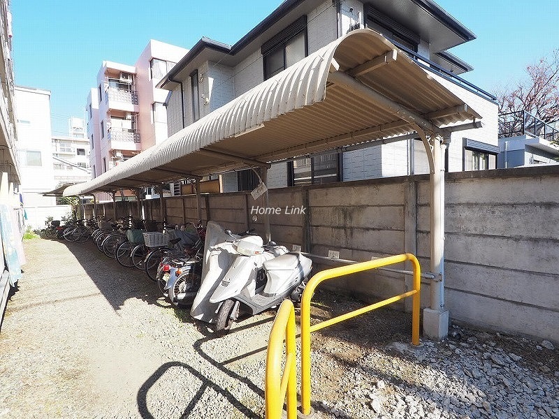 南ときわ台ローヤルコーポ 駐輪場