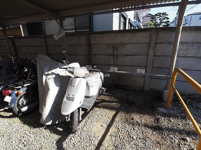 南ときわ台ローヤルコーポ バイク置き場