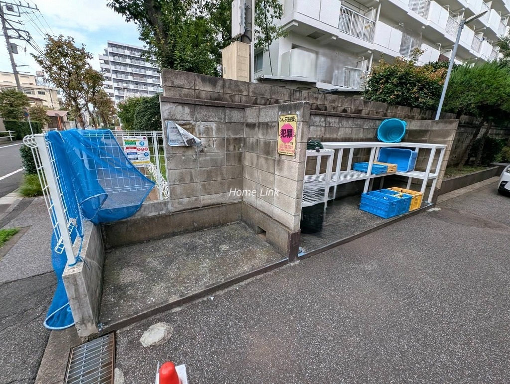 小豆沢ハイツ ゴミ置き場