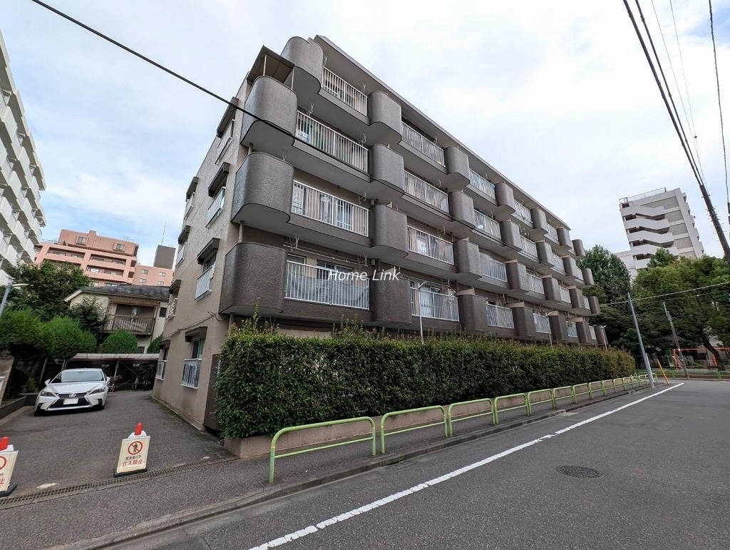 小豆沢ハイツ 西側からの外観