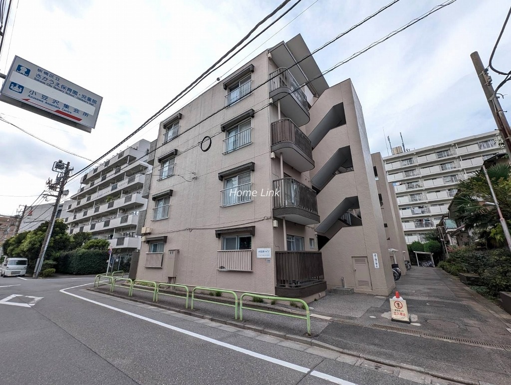 小豆沢ハイツ 南側からの外観