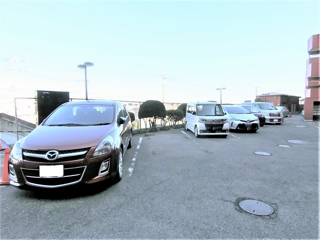 東久パレス赤塚 駐車場