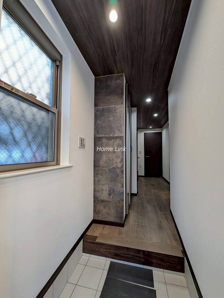 東新町2丁目 中古戸建 玄関から廊下