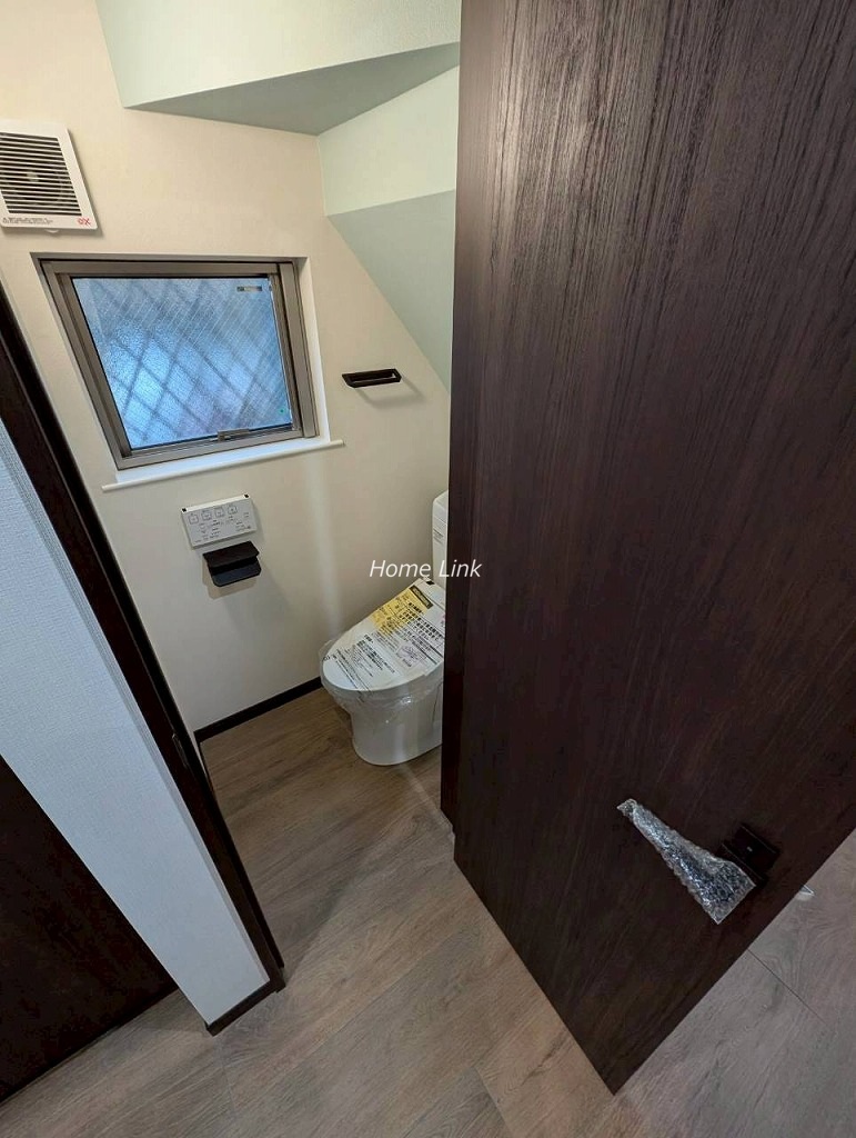 東新町2丁目 中古戸建 1階 トイレへ