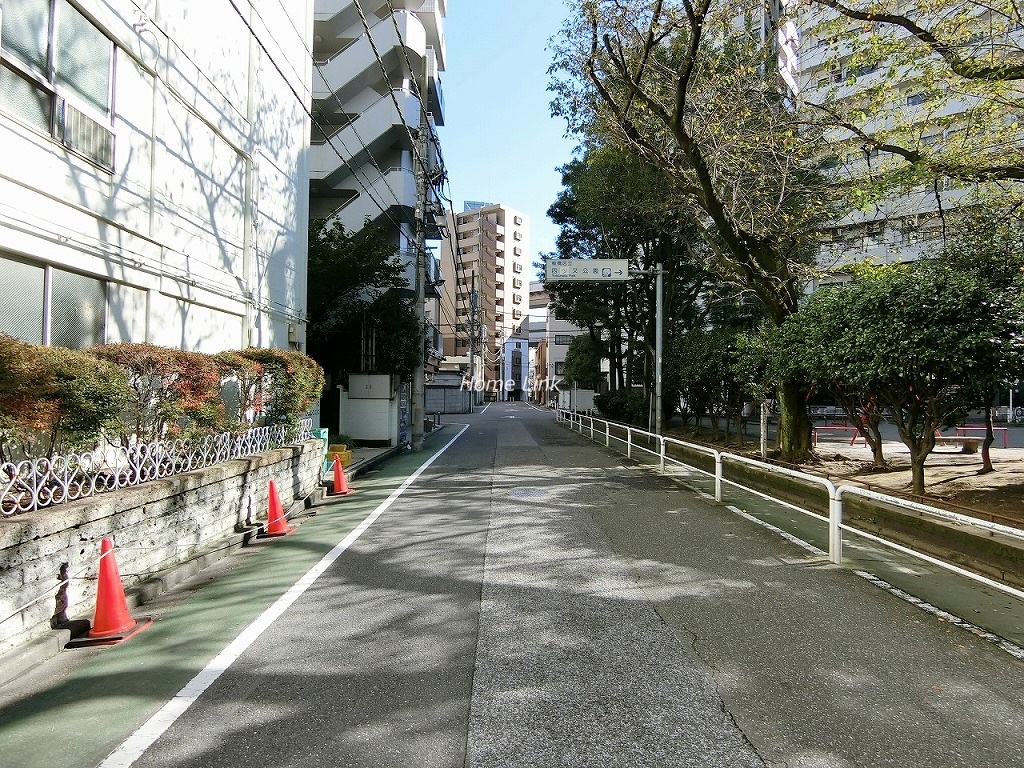 板橋コーポラス 前面道路