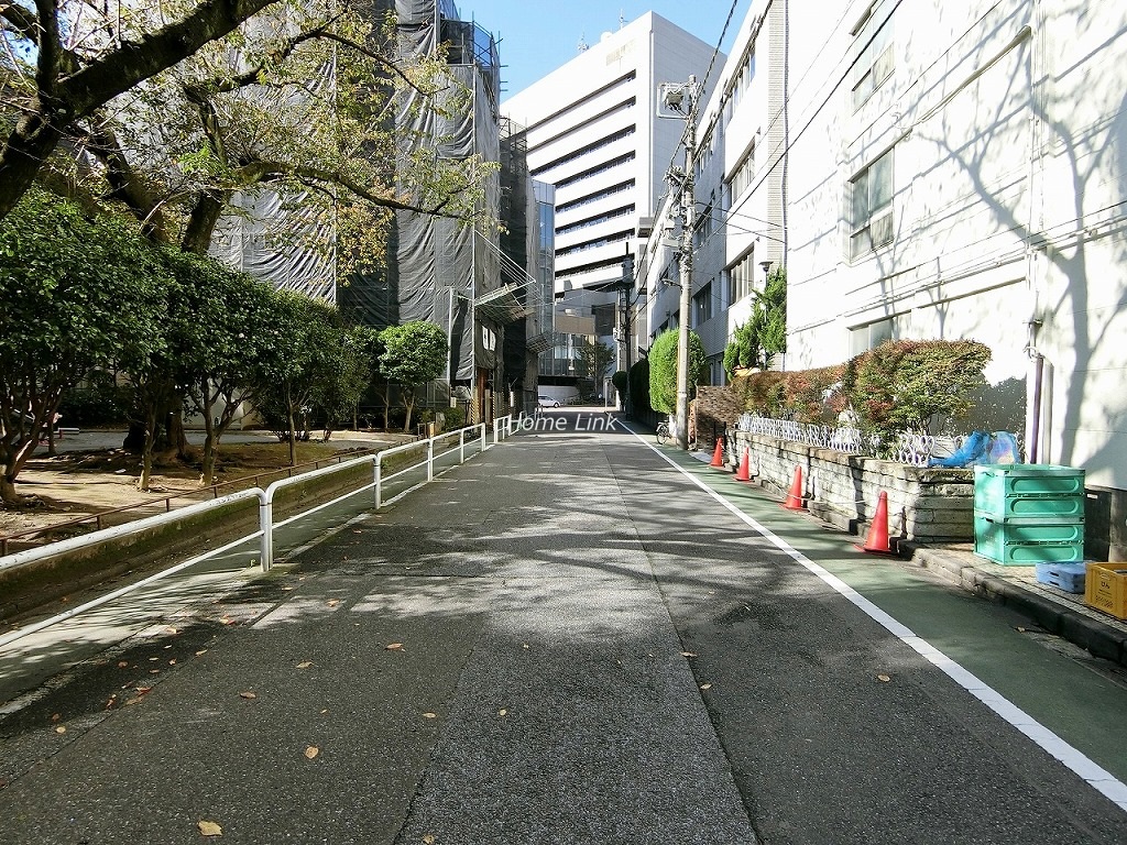 板橋コーポラス 前面道路