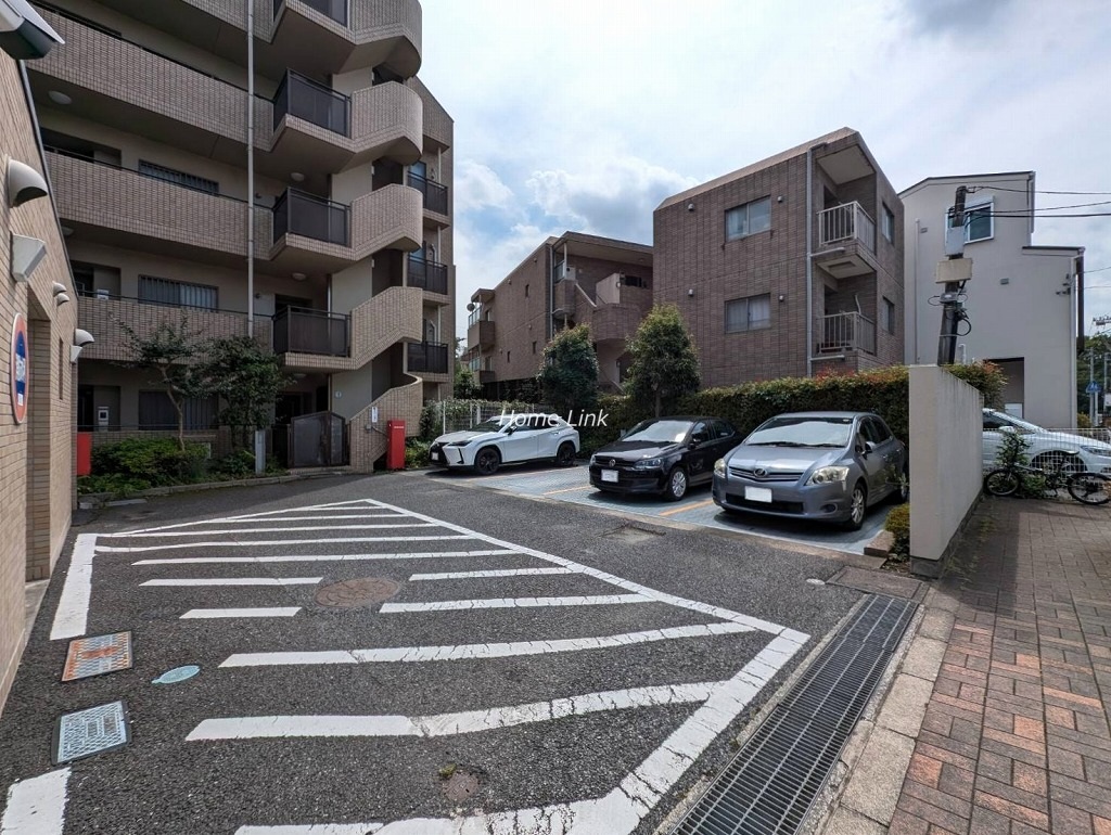 ハウス城北中央公園　駐車場