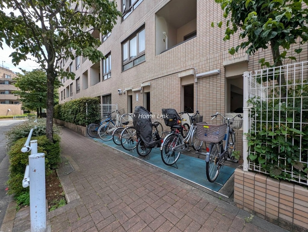 ハウス城北中央公園　駐輪場