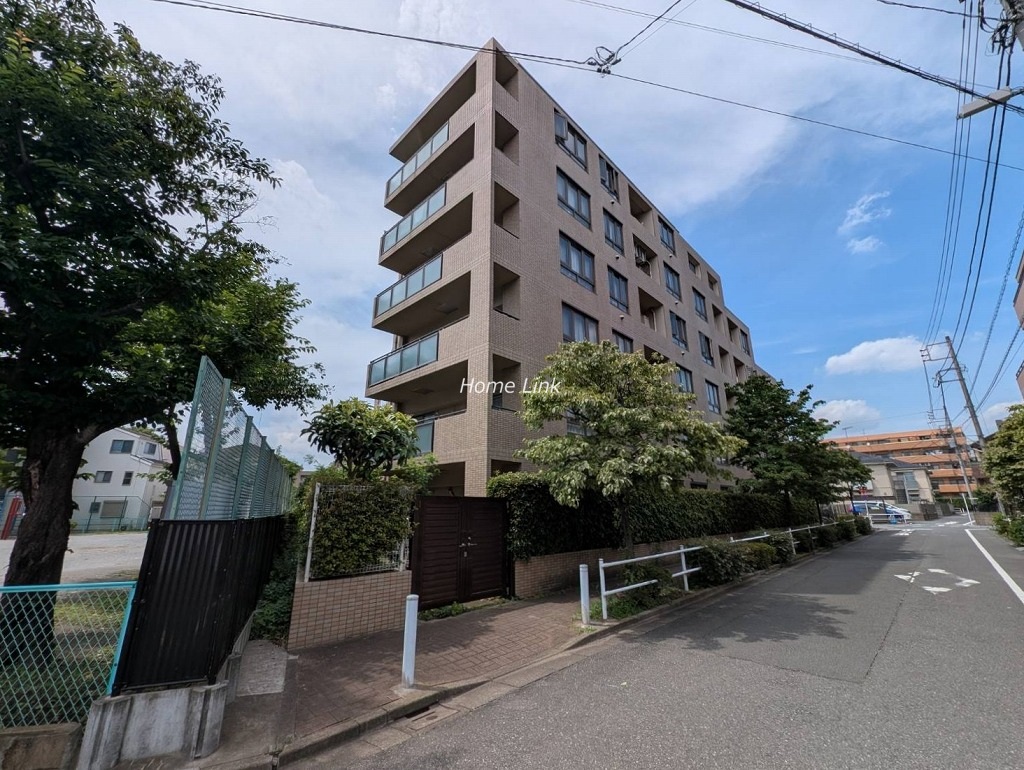ハウス城北中央公園　東側からの外観