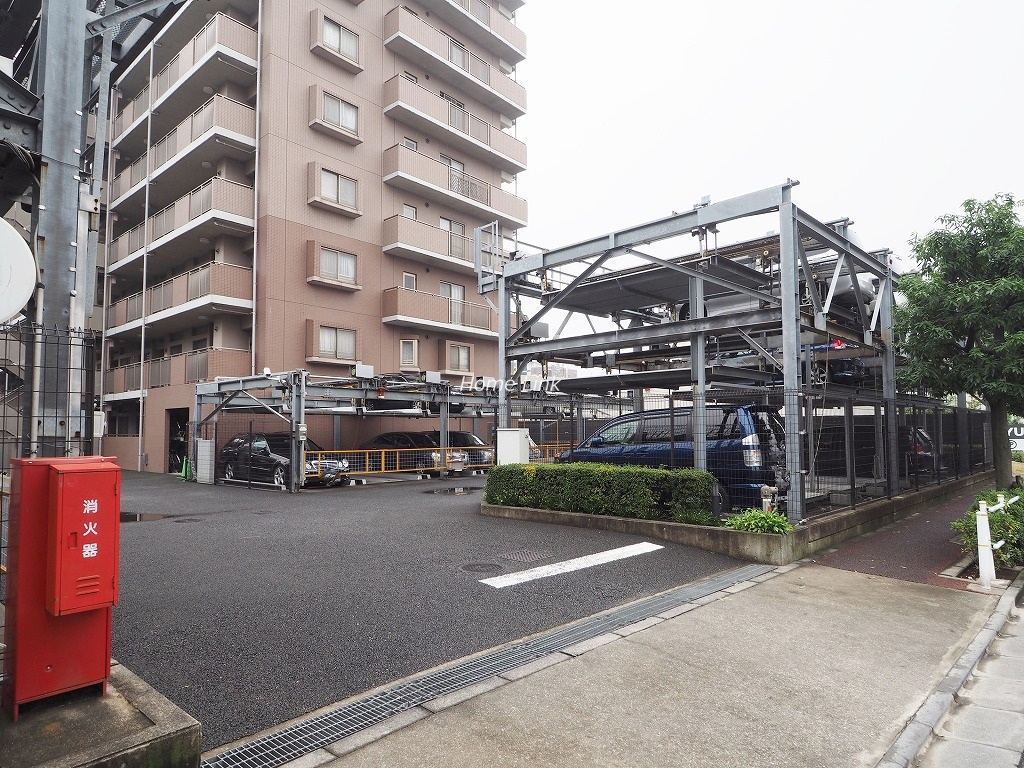 ビューネ蓮根城北公園　駐車場