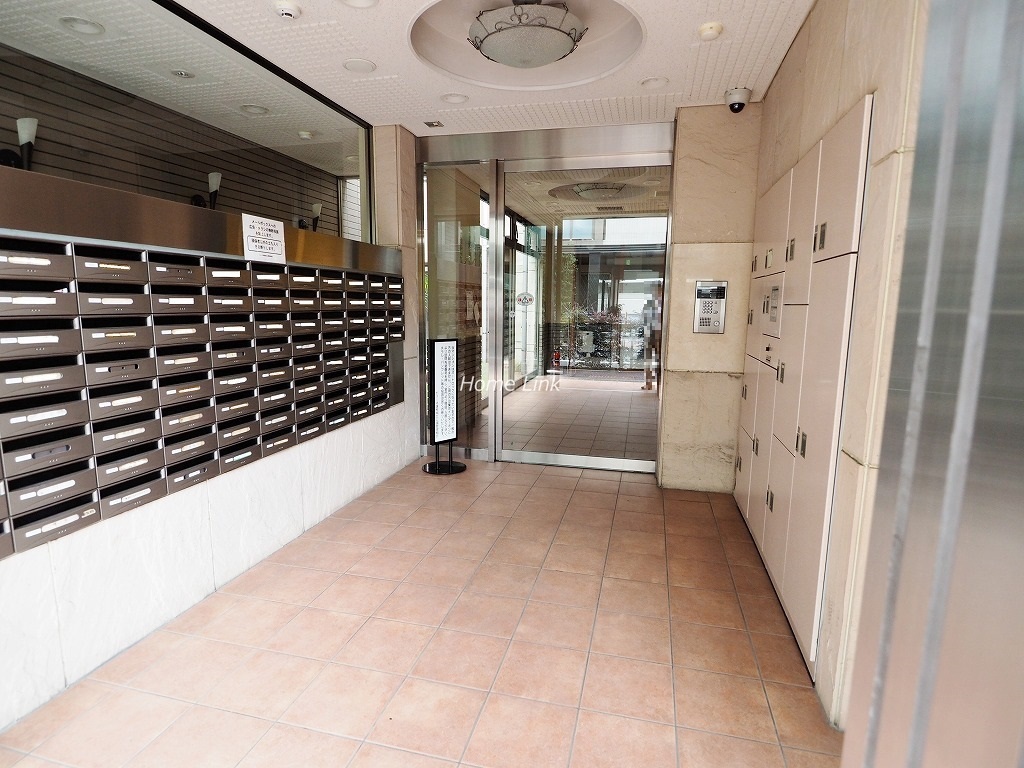 ビューネ蓮根城北公園　エントランスホール