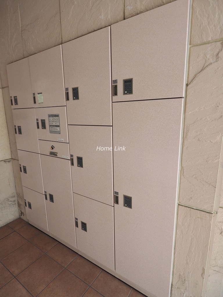 ビューネ蓮根城北公園　宅配ボックス