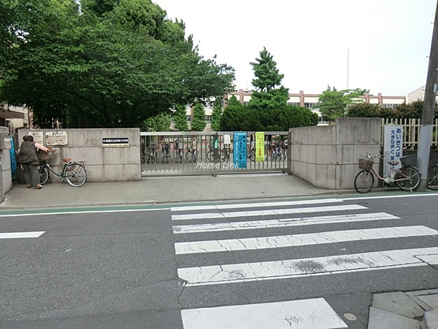 ビューネ蓮根城北公園周辺環境　志村第六小学校