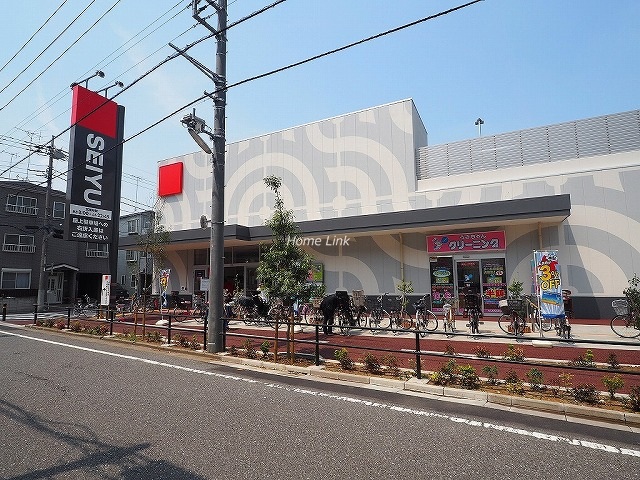 ビューネ蓮根城北公園周辺環境　西友蓮根坂下店