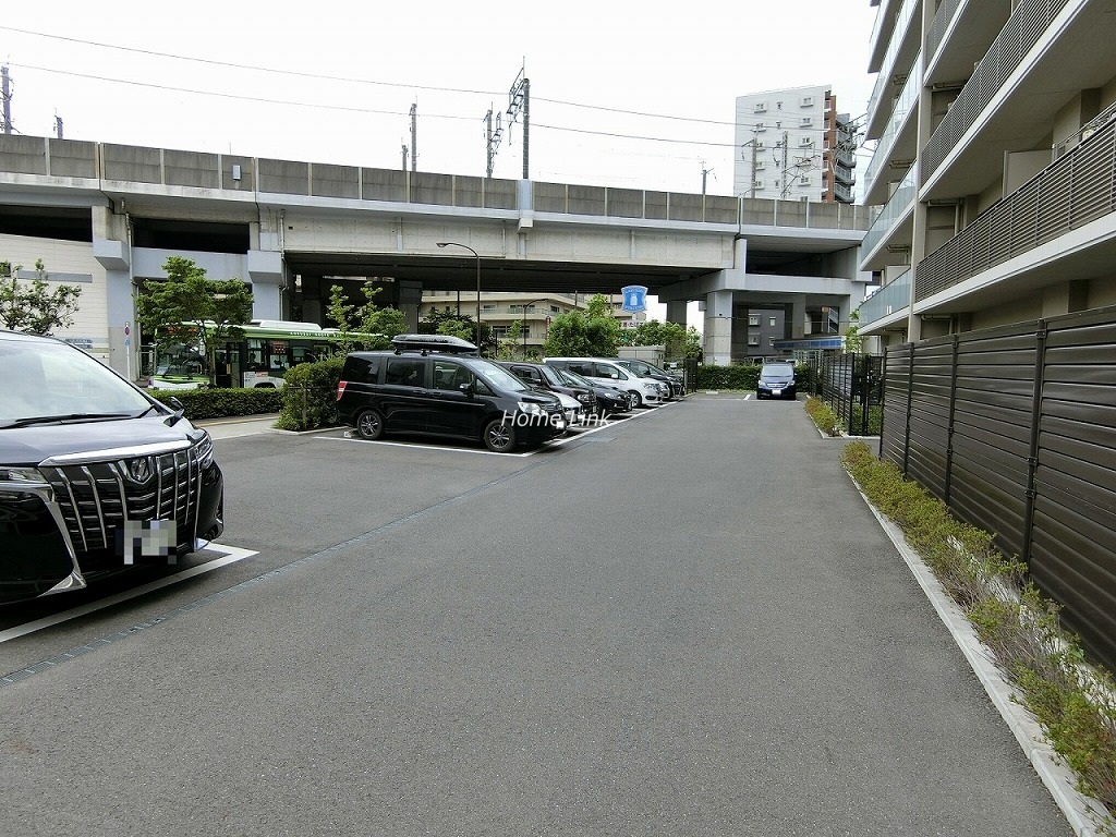 イニシア板橋浮間公園 駐車場