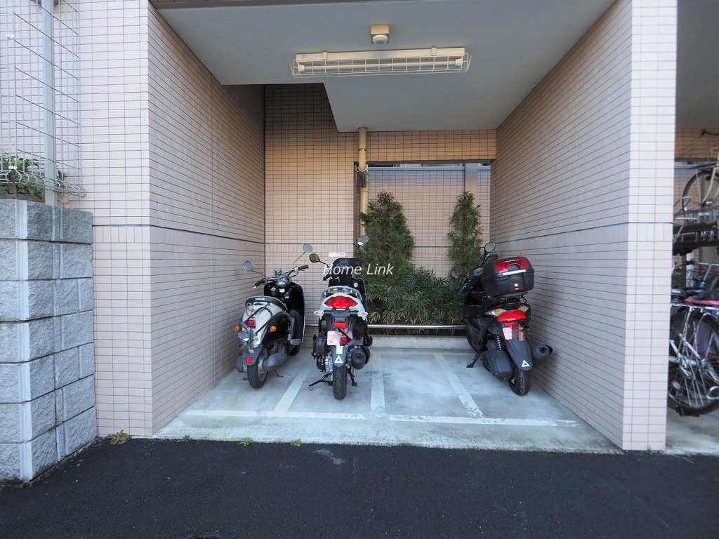 エクセレントシティ板橋大門 バイク置き場
