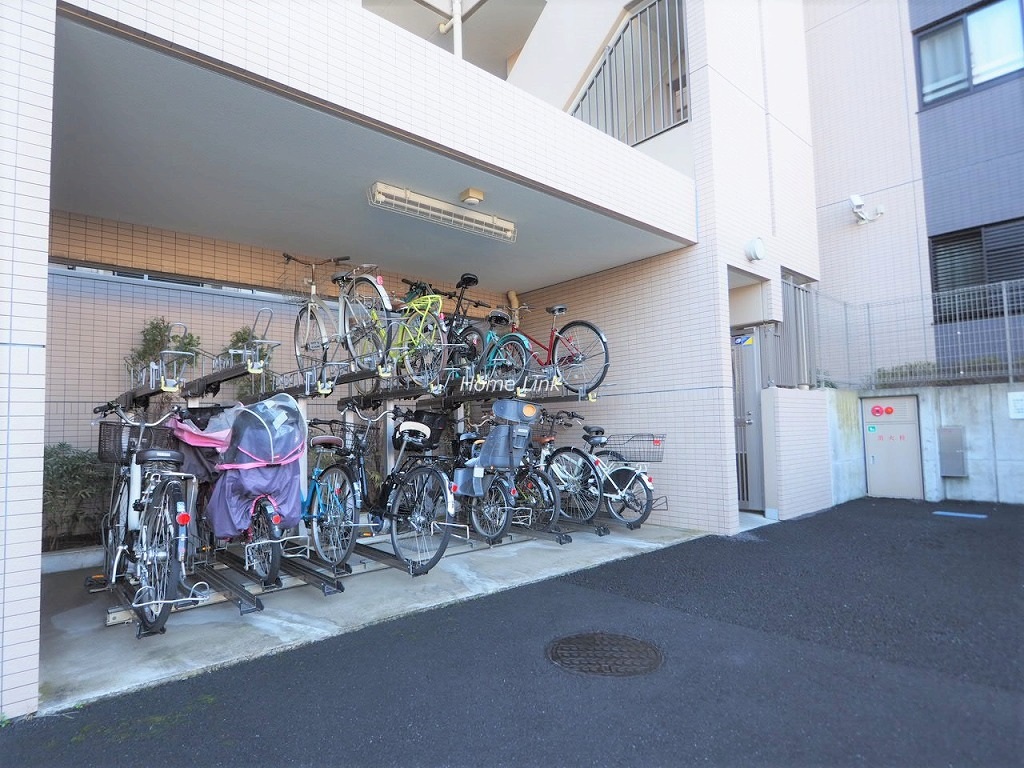 エクセレントシティ板橋大門 駐輪場