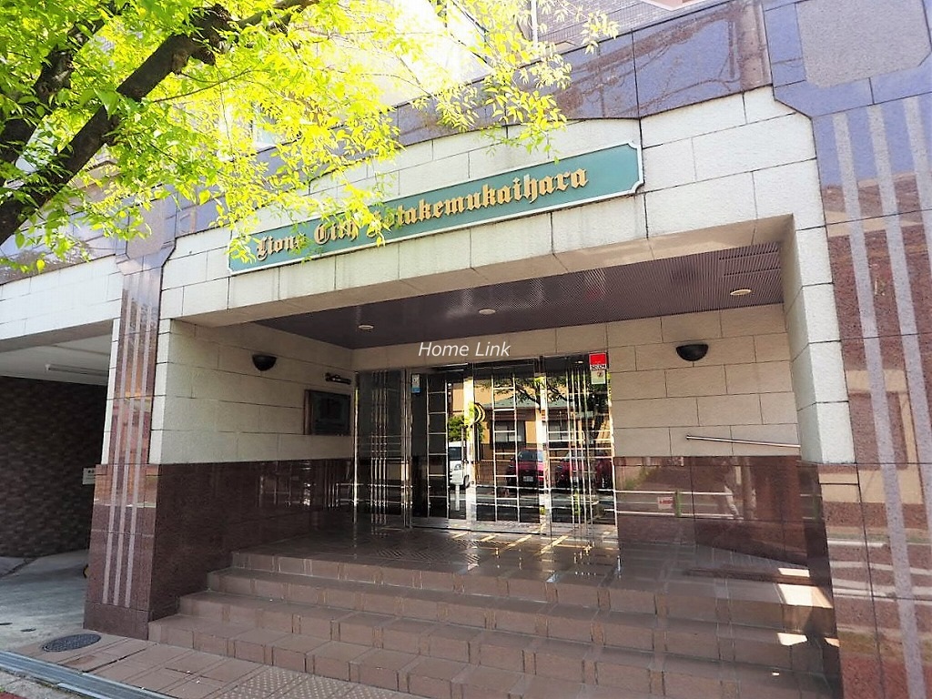 ライオンズシティ小竹向原 エントランス前