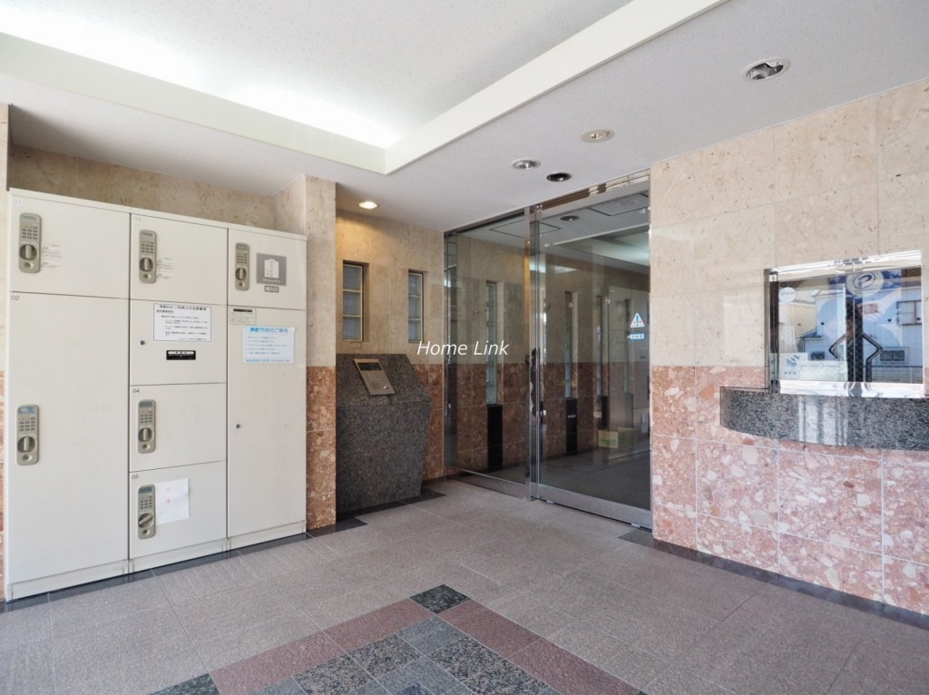 レーベンハイム赤塚公園参番館　エントランス