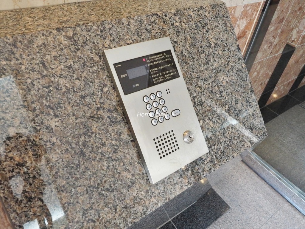 レーベンハイム赤塚公園参番館　オートロック