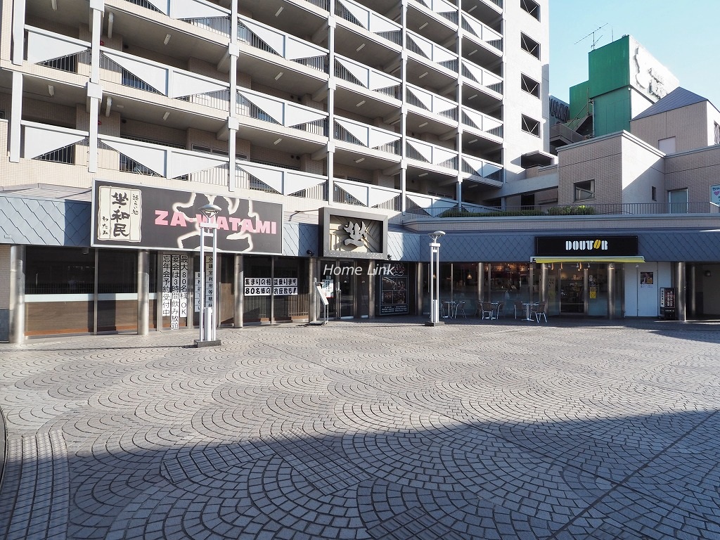 成増ACT1 成増駅北口からの広場