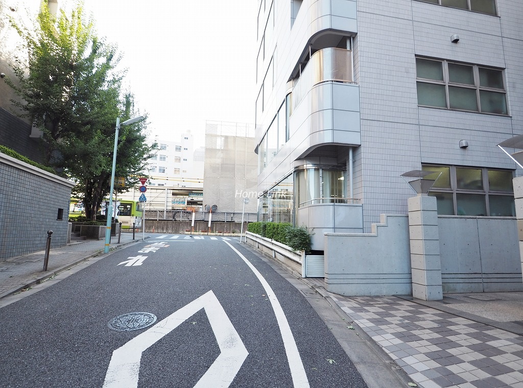 成増ACT1 前面道路