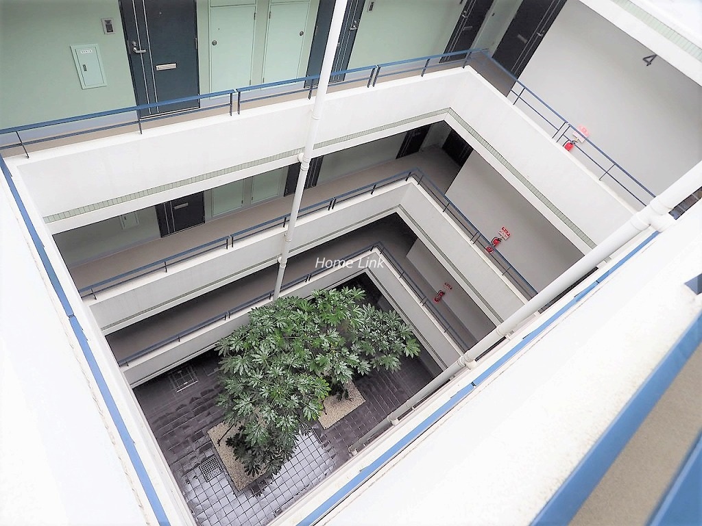 菱和パレス小竹向原 エントランスホール吹き抜け